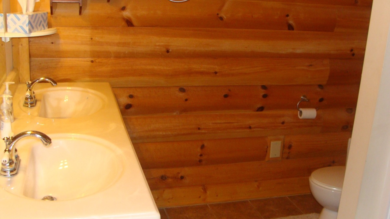 Photo of Bathroom in Butler