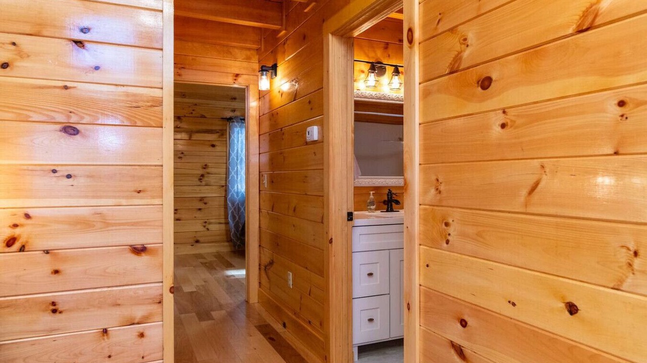 Photo of Bathroom in Stanton