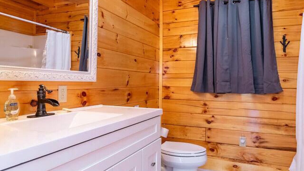 Photo of Bathroom in Stanton