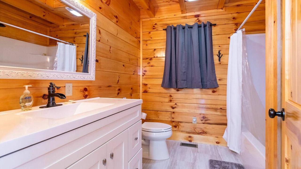 Photo of Bathroom in Stanton