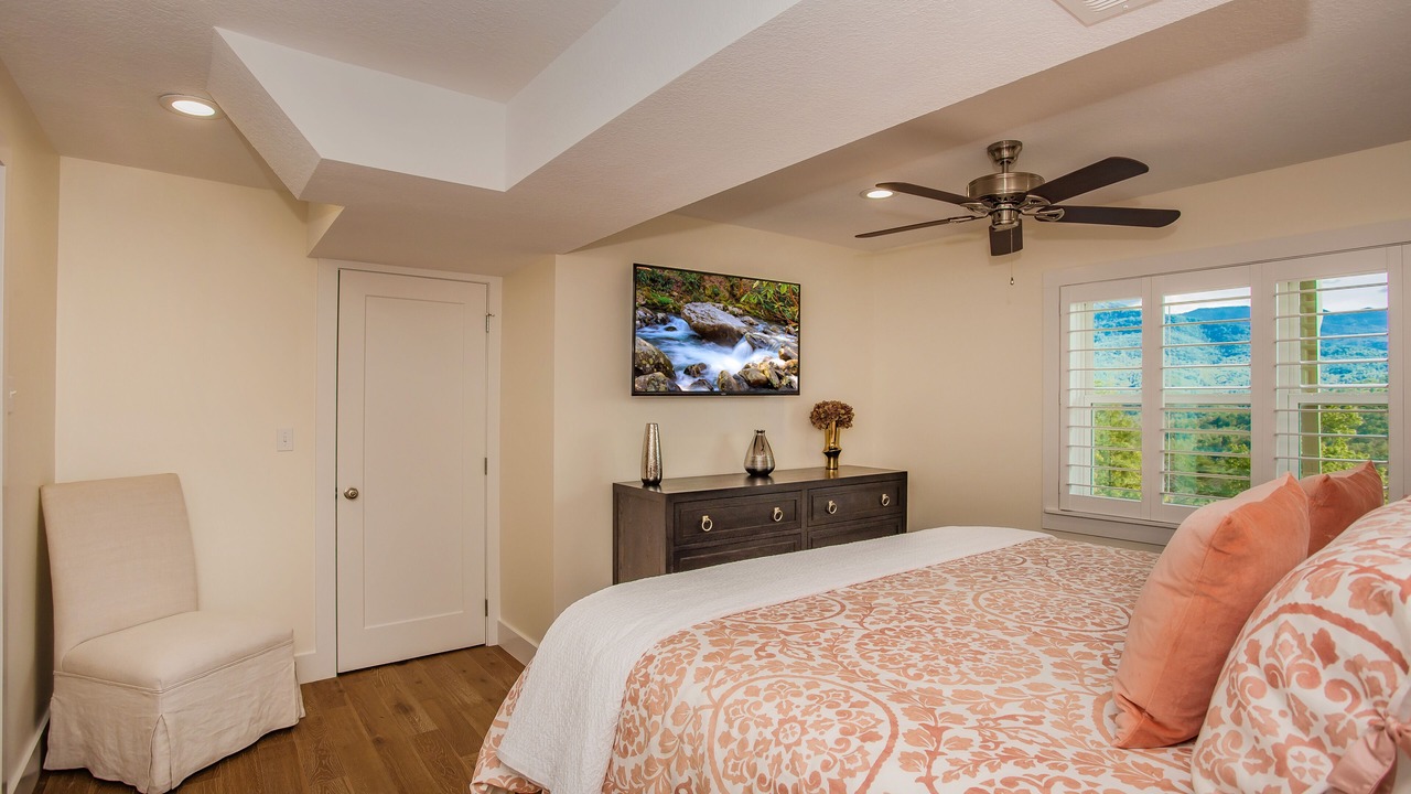 Photo of Bedroom in Pittman Center