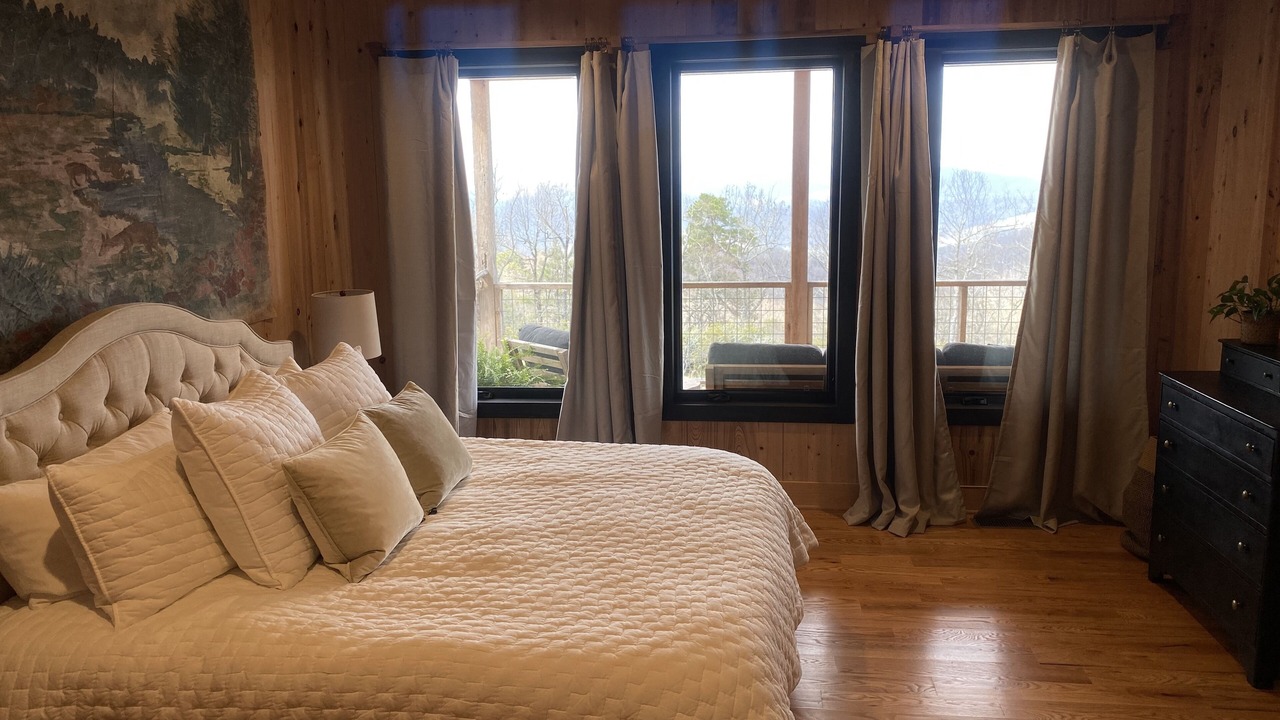 Photo of Bedroom in Black Mountain