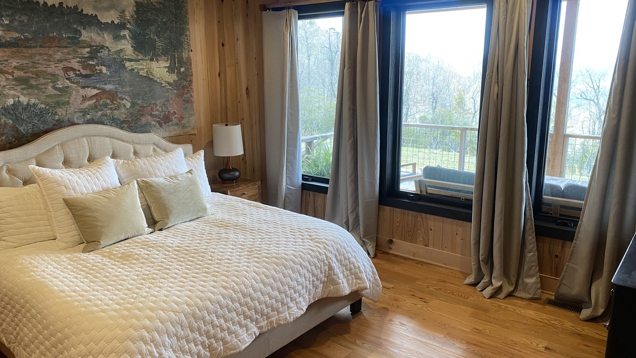 Photo of Bedroom in Black Mountain