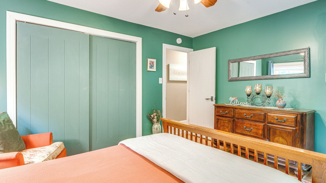 Photo of Bedroom in Black Mountain