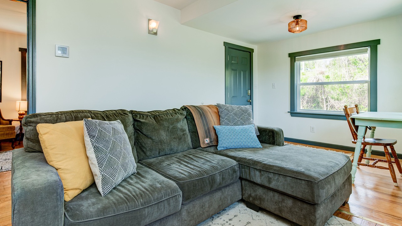 Photo of Livingroom in Woodfin