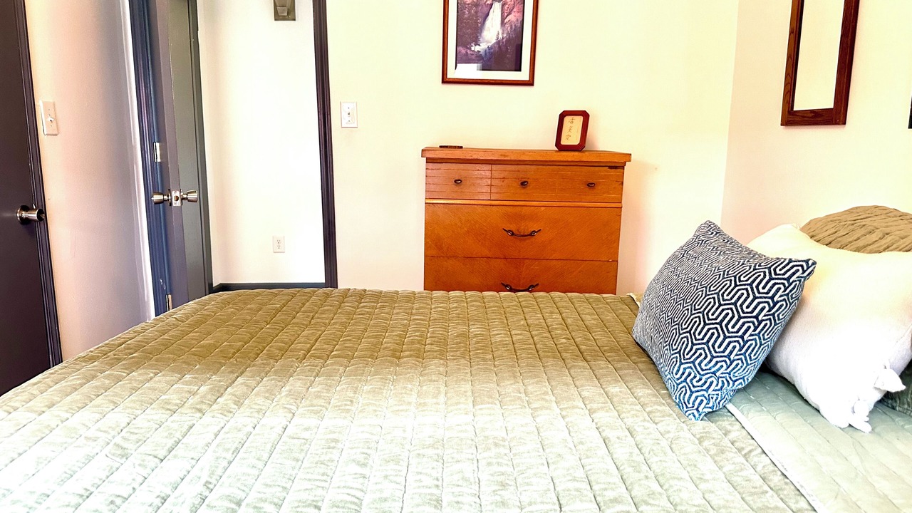 Photo of Bedroom in Woodfin