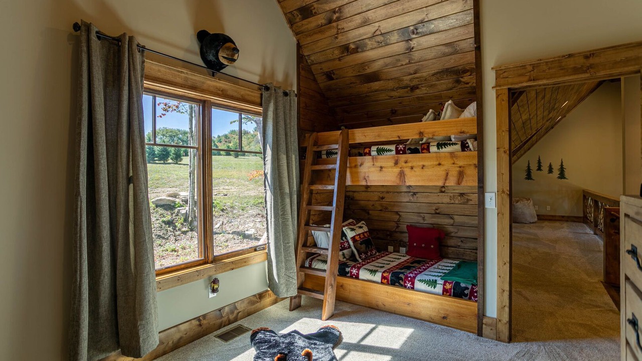 Photo of Bedroom in Elk Park