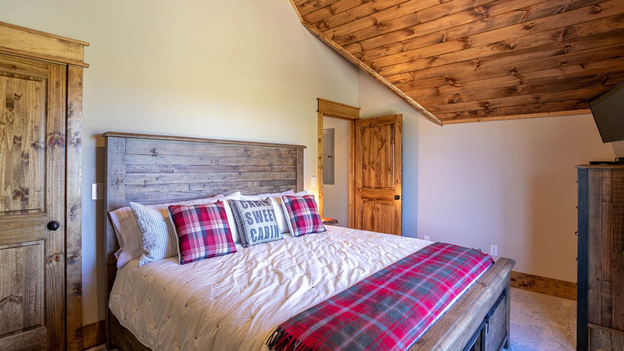 Photo of Bedroom in Elk Park