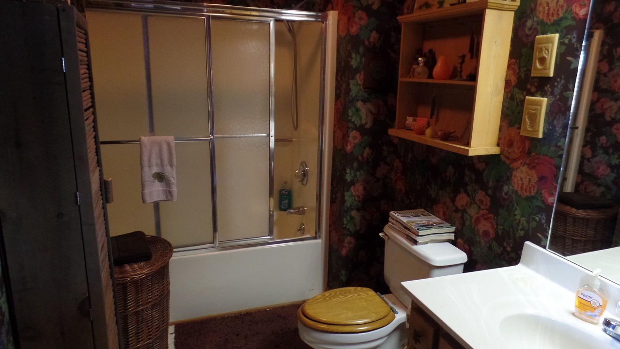 Photo of Bedroom in Roan Mountain