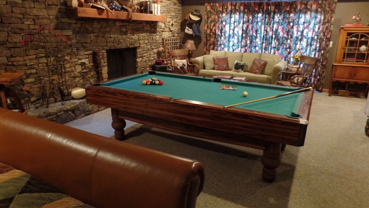 Photo of Bedroom in Roan Mountain