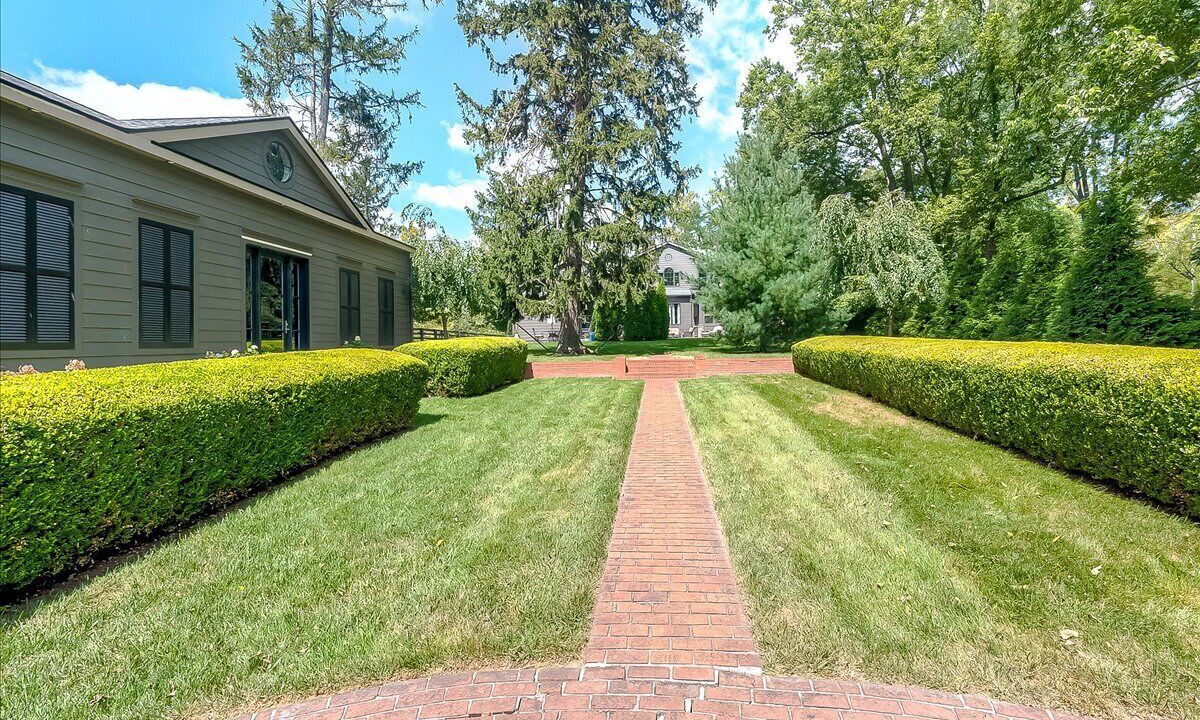 Photo of Outdoor in Lexington