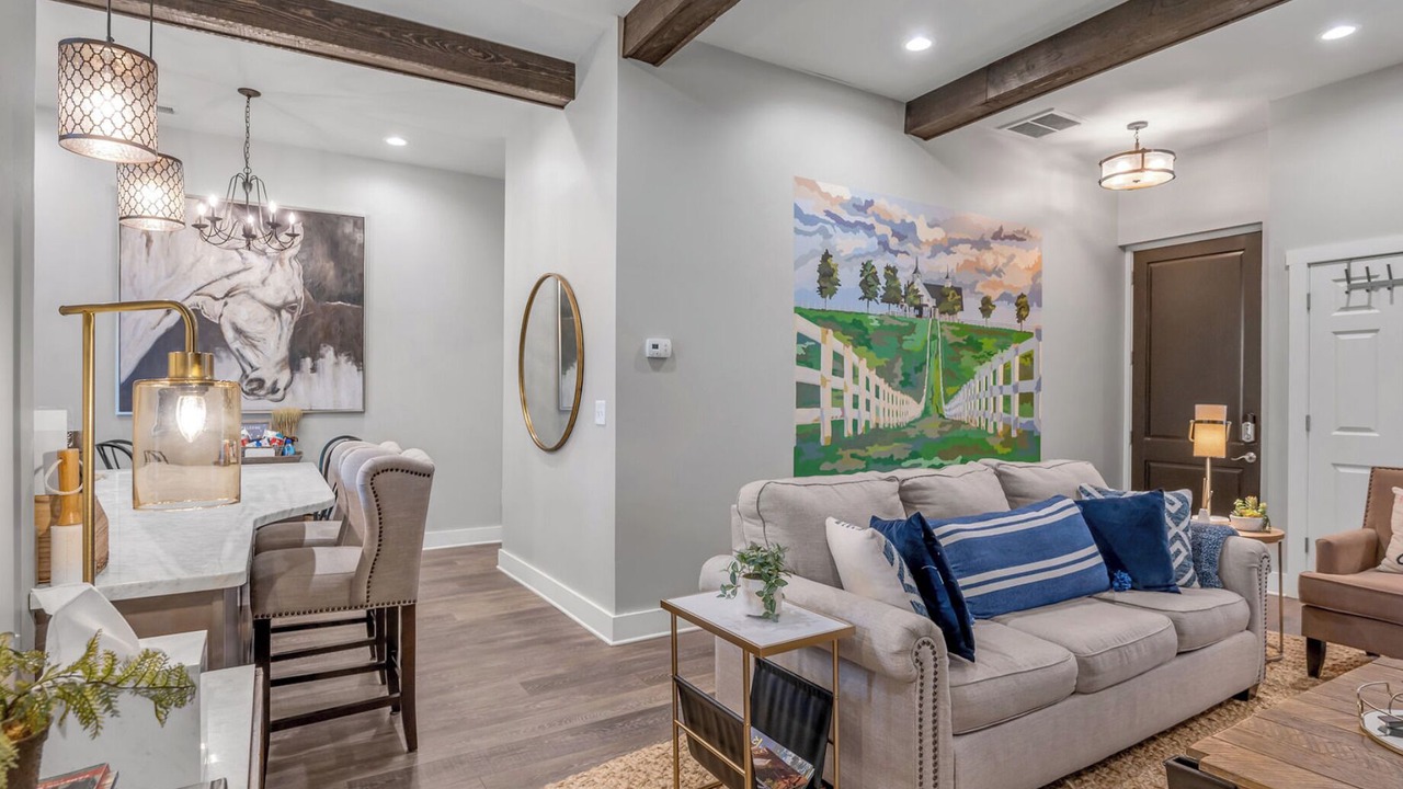 Photo of Livingroom in Lexington