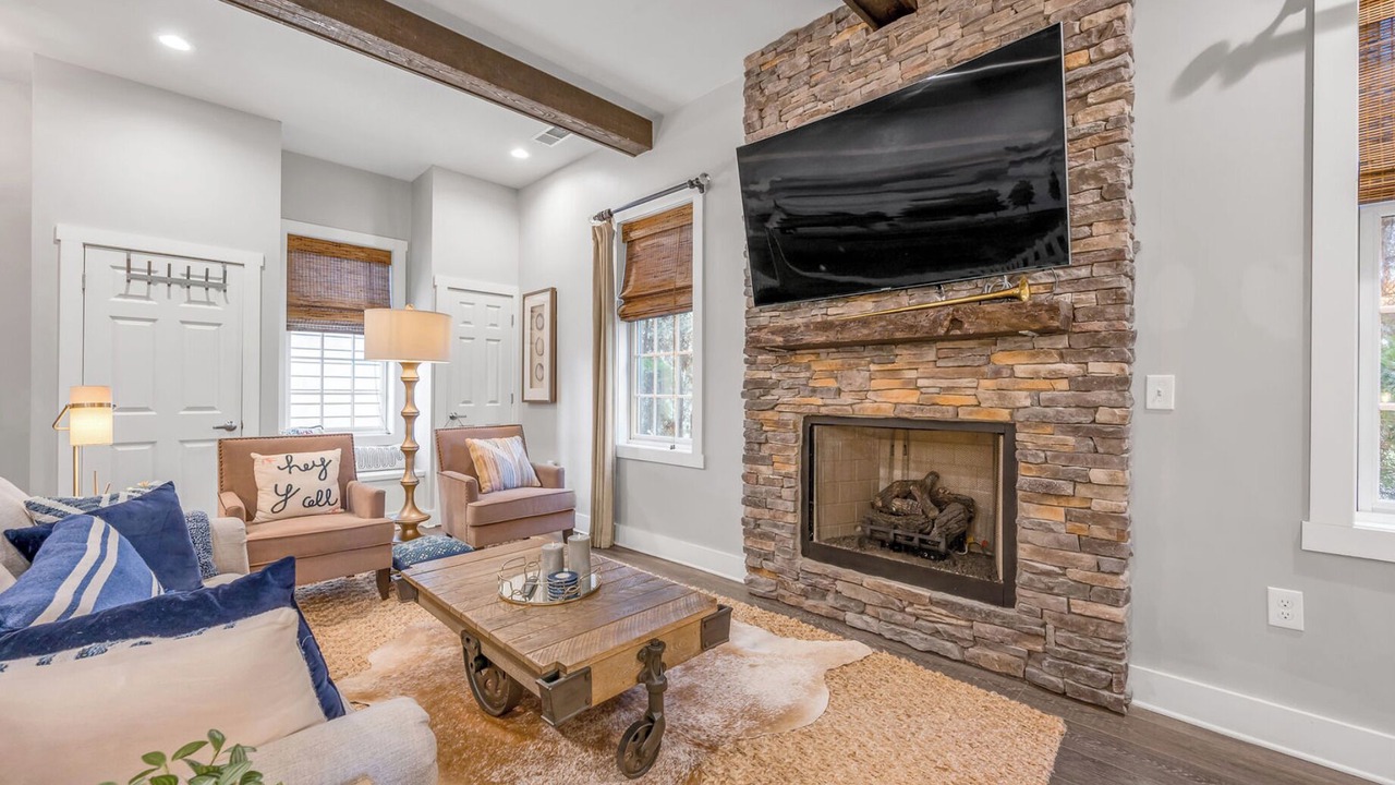 Photo of Livingroom in Lexington