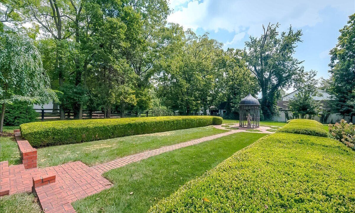 Photo of Outdoor in Lexington