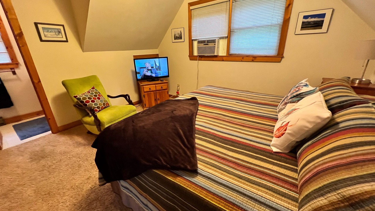 Photo of Bedroom in Lansing