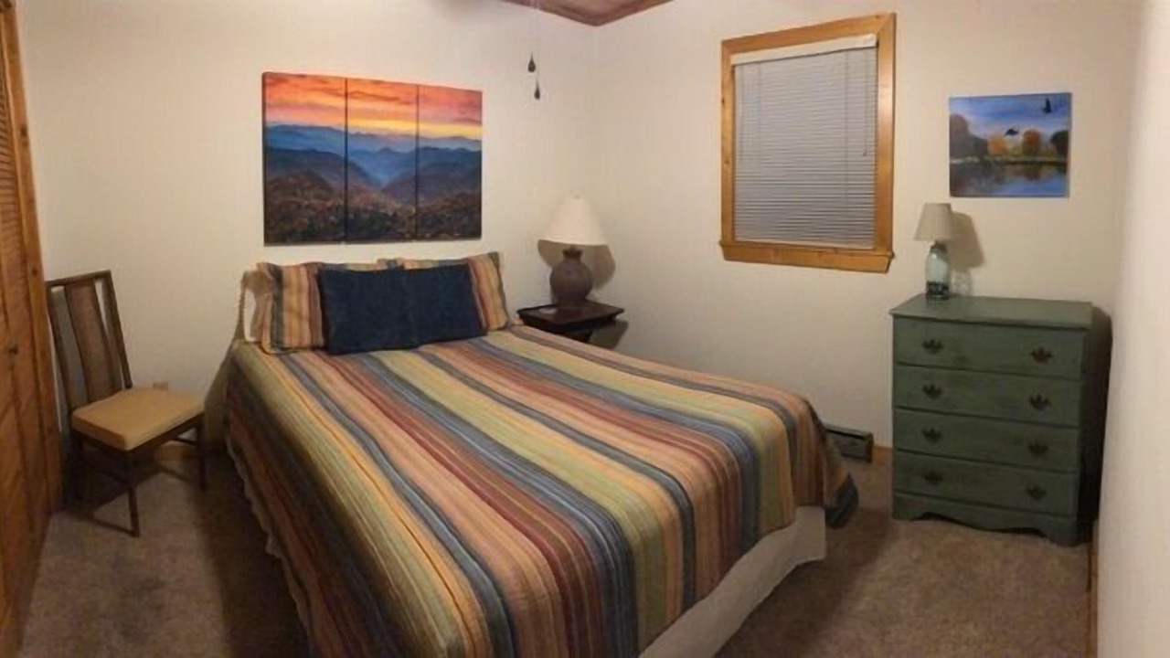 Photo of Bedroom in Lansing