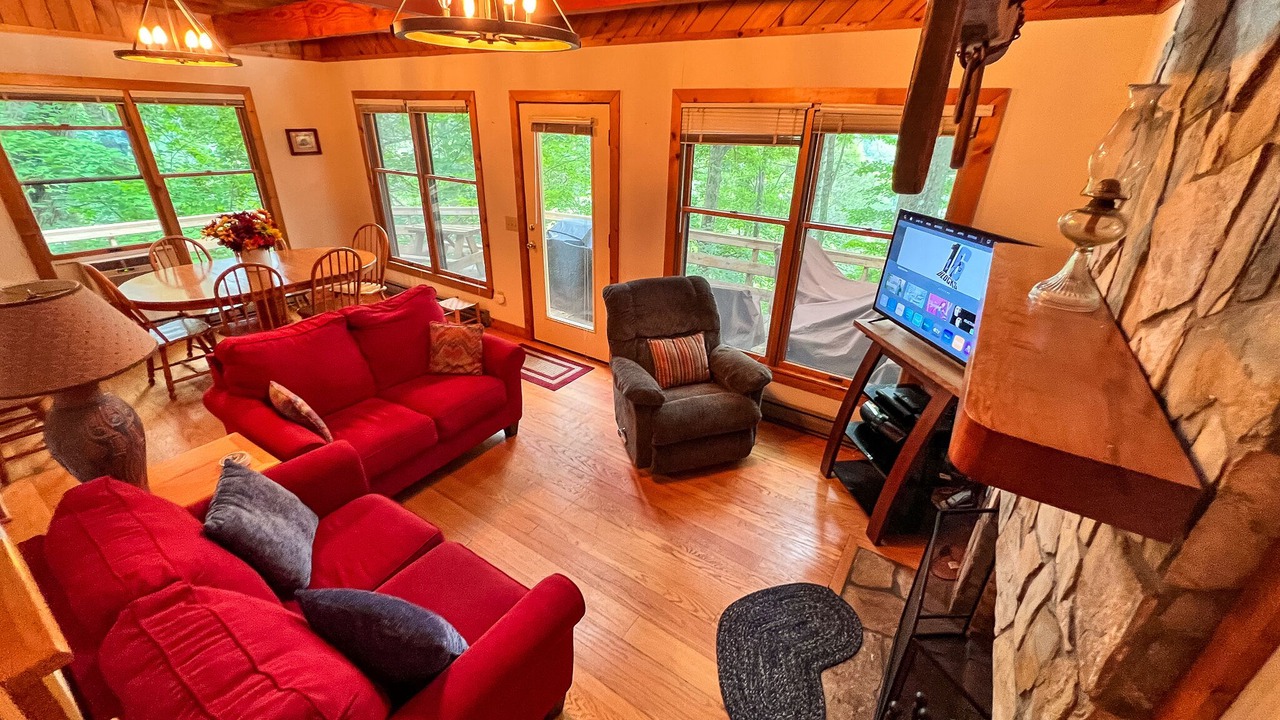 Photo of Livingroom in Lansing