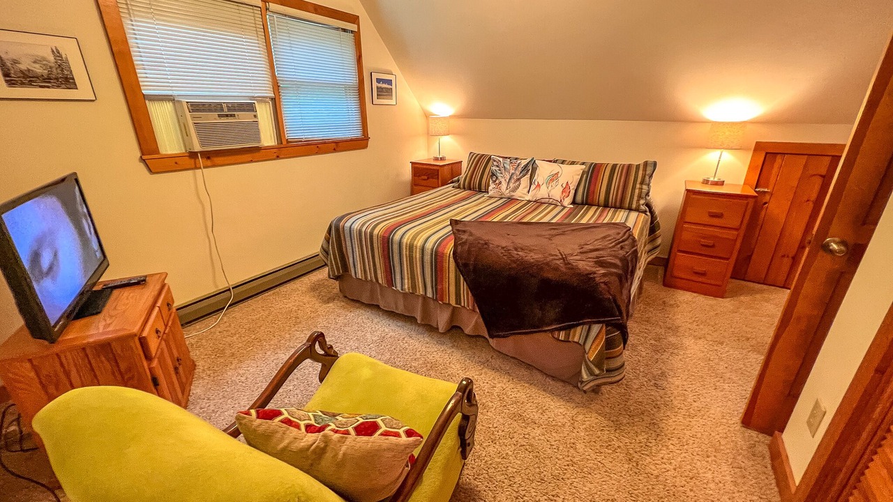 Photo of Bedroom in Lansing
