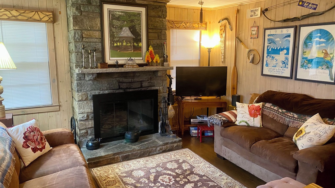 Photo of Livingroom in Blowing Rock