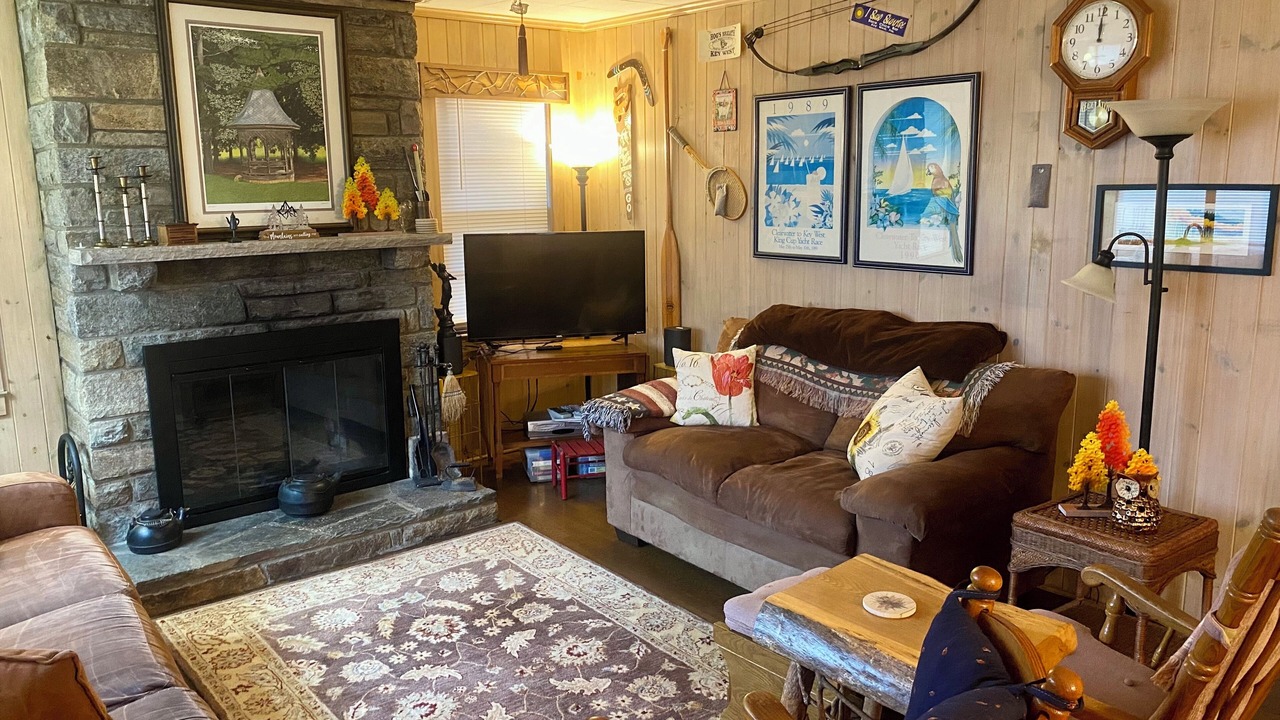 Photo of Livingroom in Blowing Rock