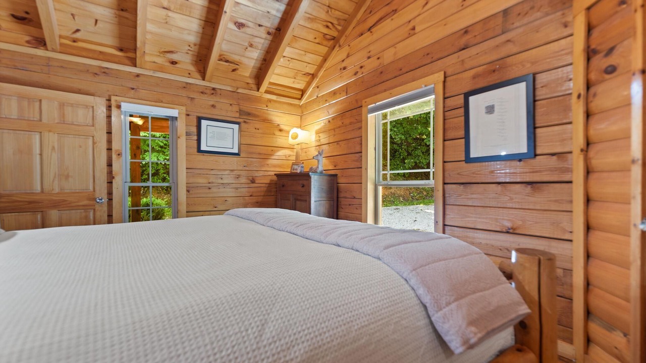 Photo of Bedroom in Rogers