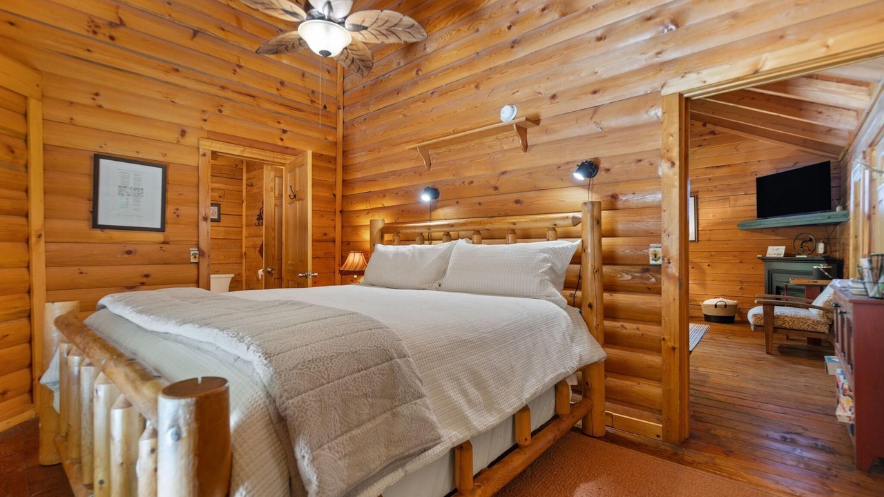Photo of Bedroom in Rogers
