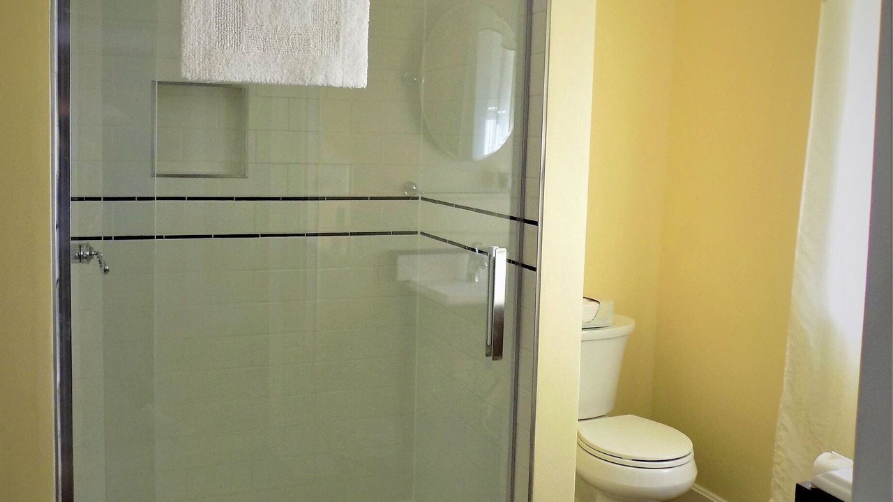Photo of Bathroom in Maysville