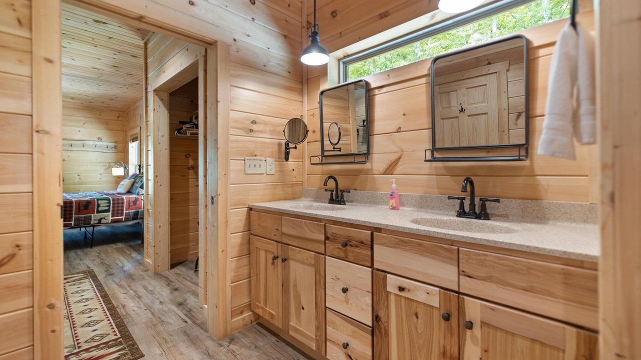 Photo of Bathroom in Zoe