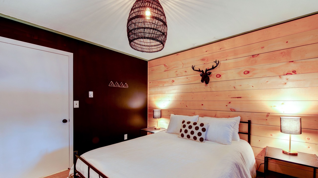 Photo of Bedroom in Sky Valley