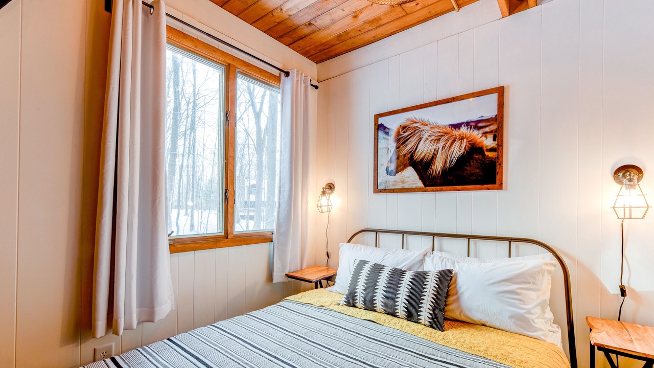 Photo of Bedroom in Sky Valley