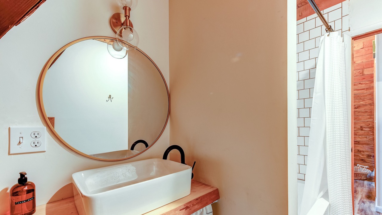 Photo of Bathroom in Sky Valley