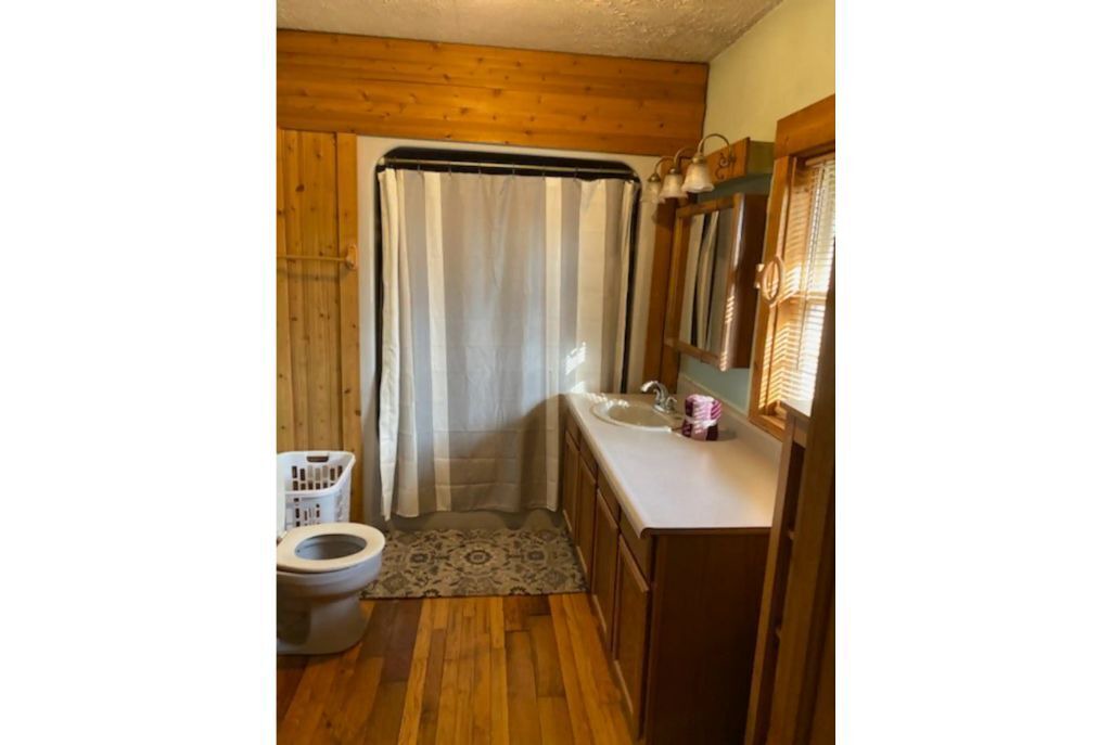 Photo of Bathroom in Williamstown