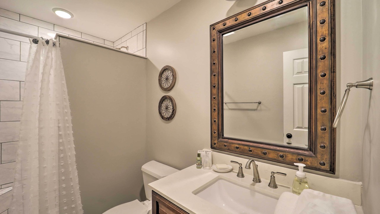 Photo of Bathroom in Newland