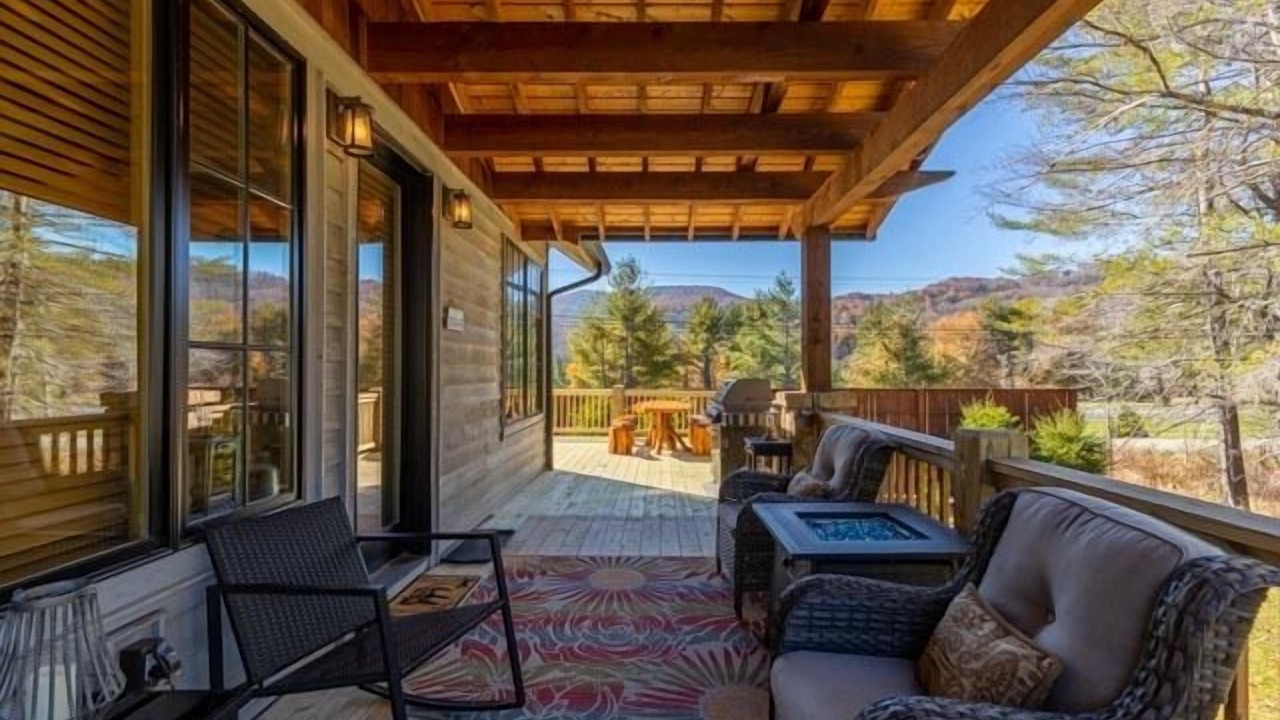 Photo of Patio Balcony in Banner Elk