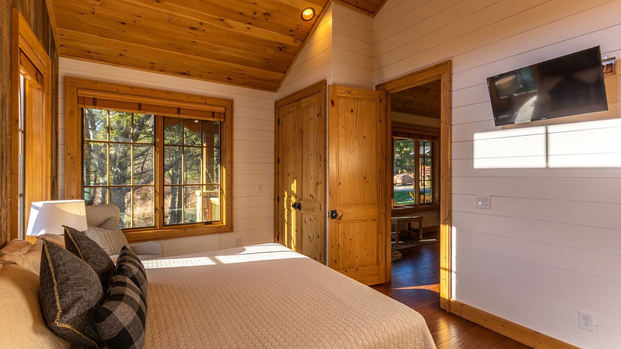 Photo of Bedroom in Banner Elk