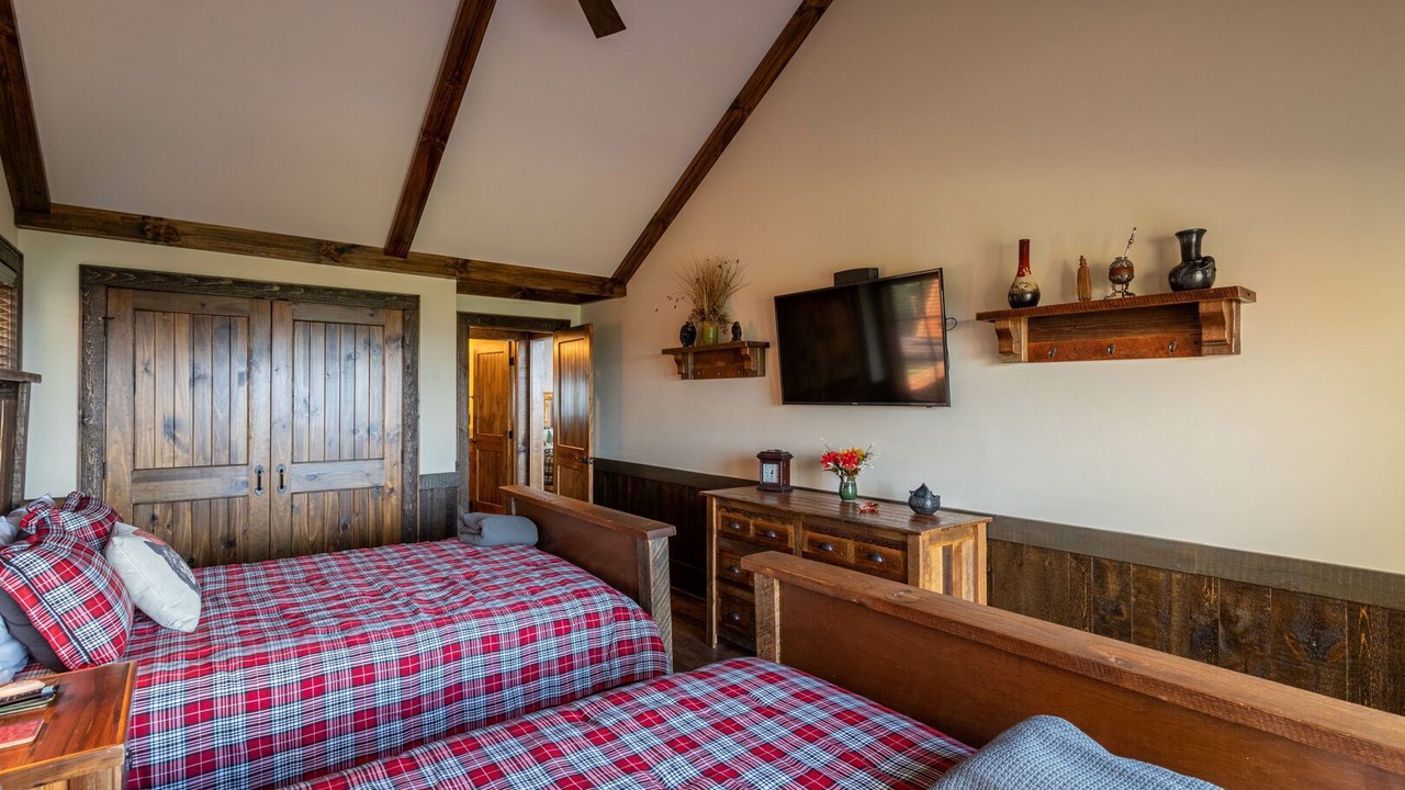 Photo of Bedroom in Elk Park