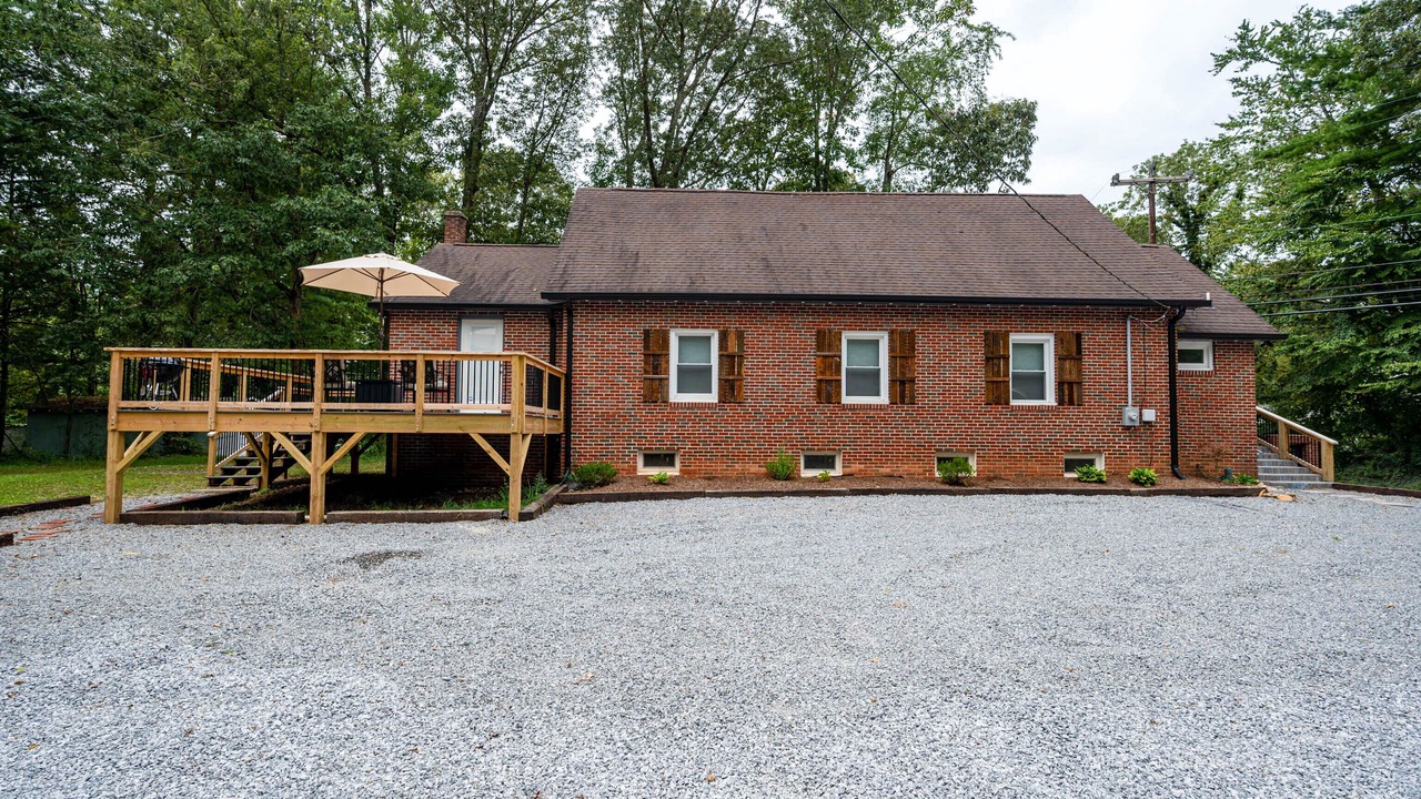 Photo of Outdoor in Hendersonville
