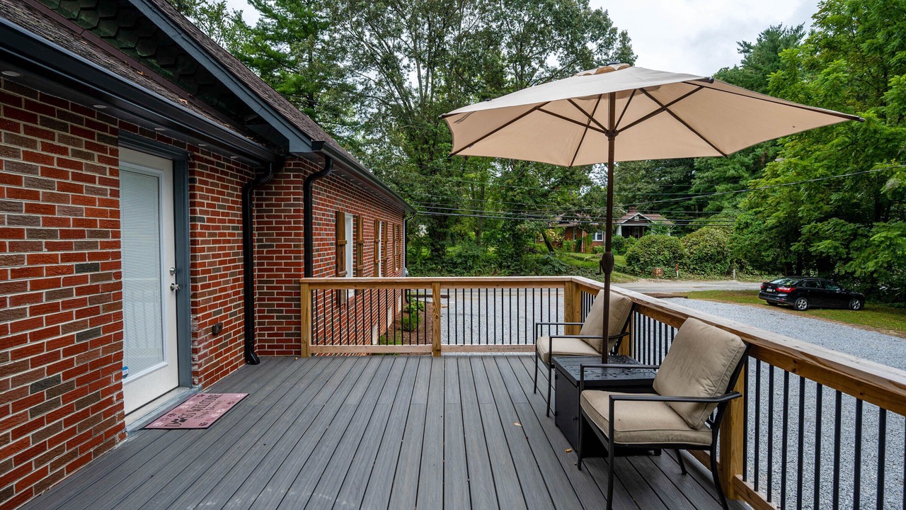 Photo of Patio Balcony in Hendersonville