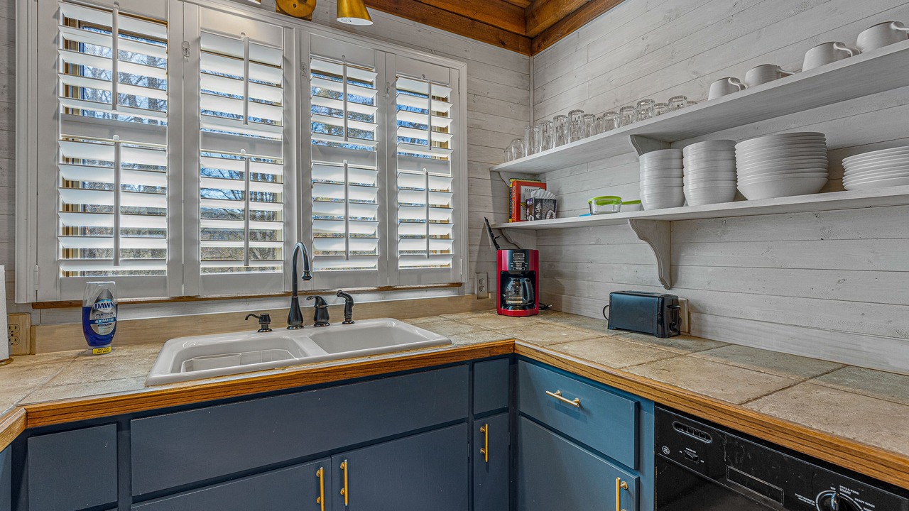 Photo of Kitchen in Mirror Lake