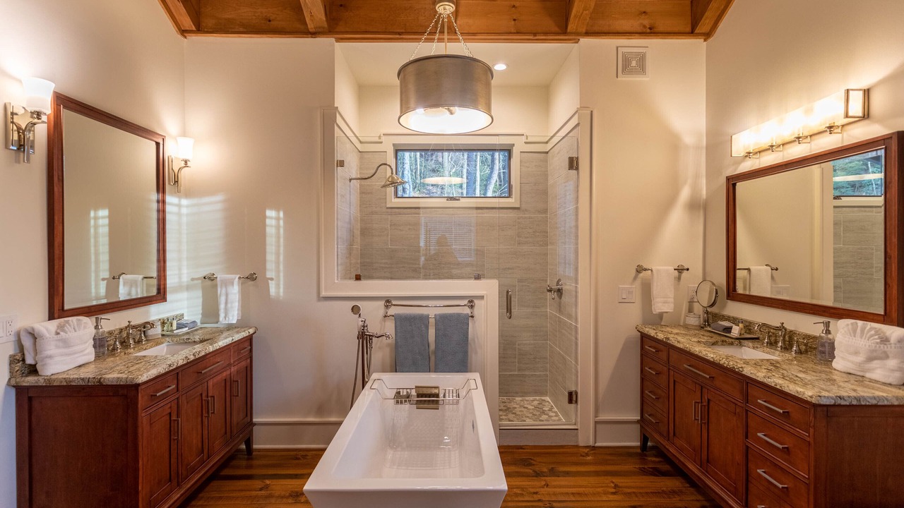 Photo of Bathroom in Blowing Rock