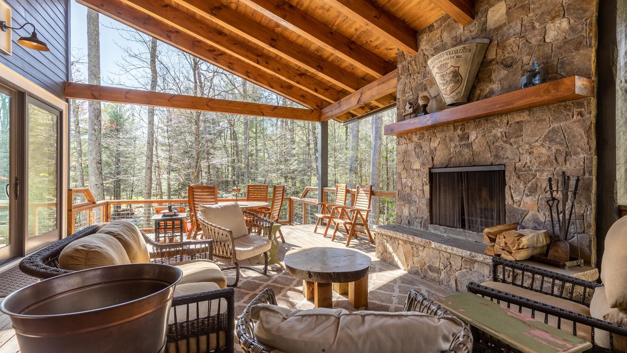 Photo of Patio Balcony in Blowing Rock
