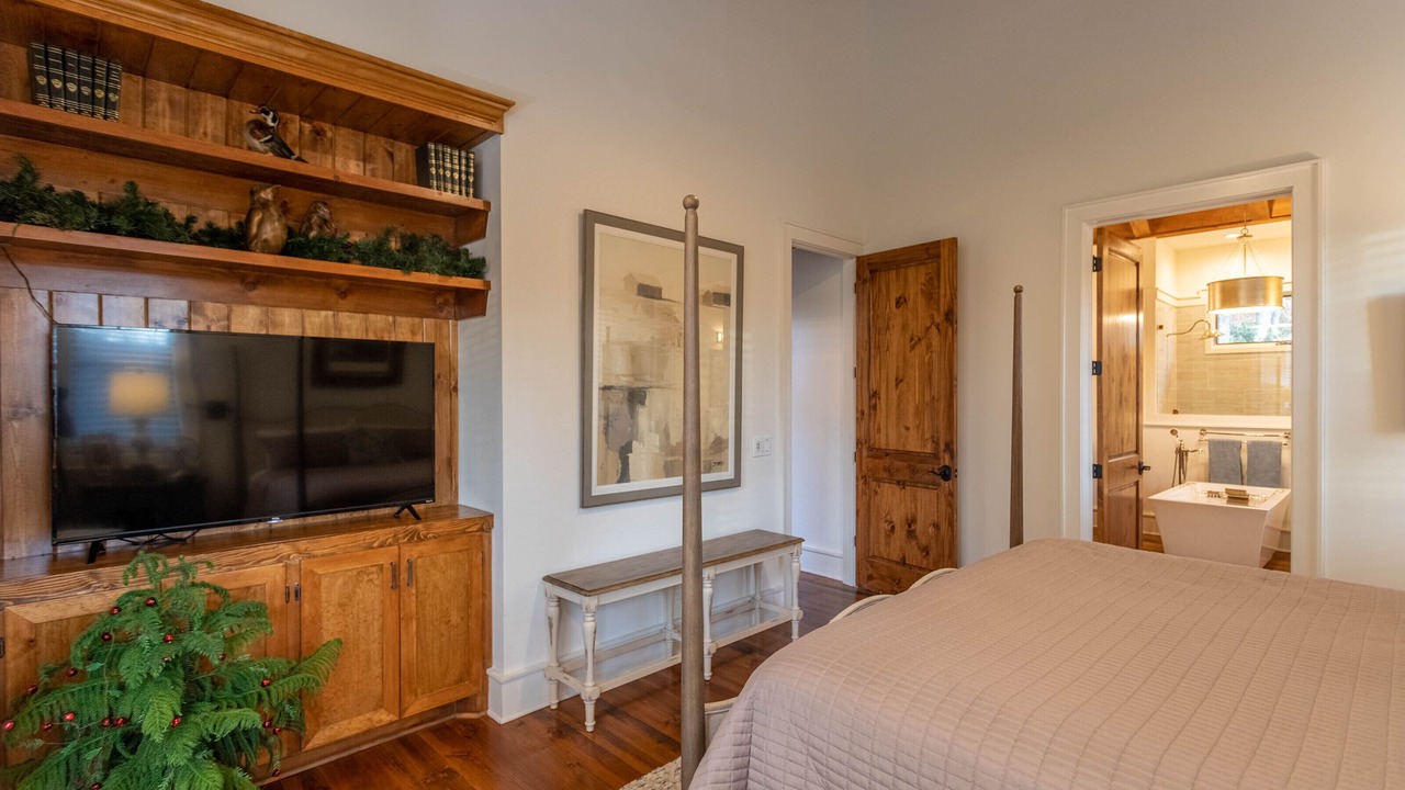 Photo of Bedroom in Blowing Rock