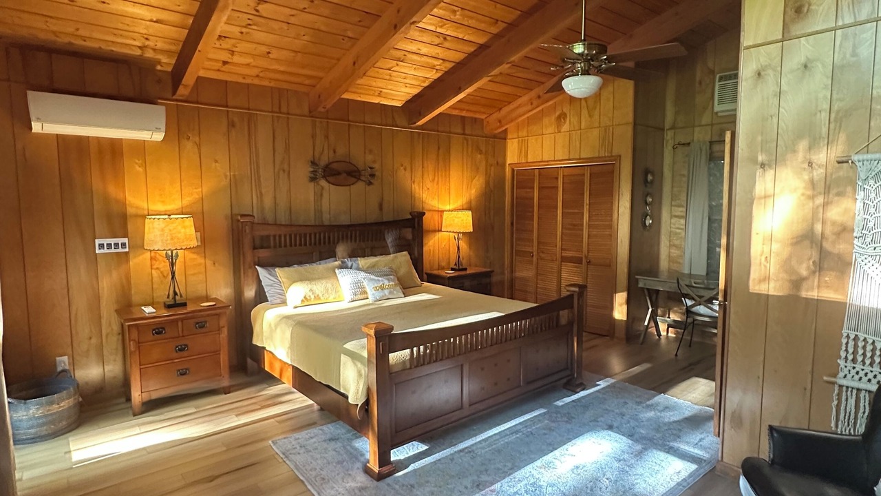 Photo of Bedroom in Burnsville