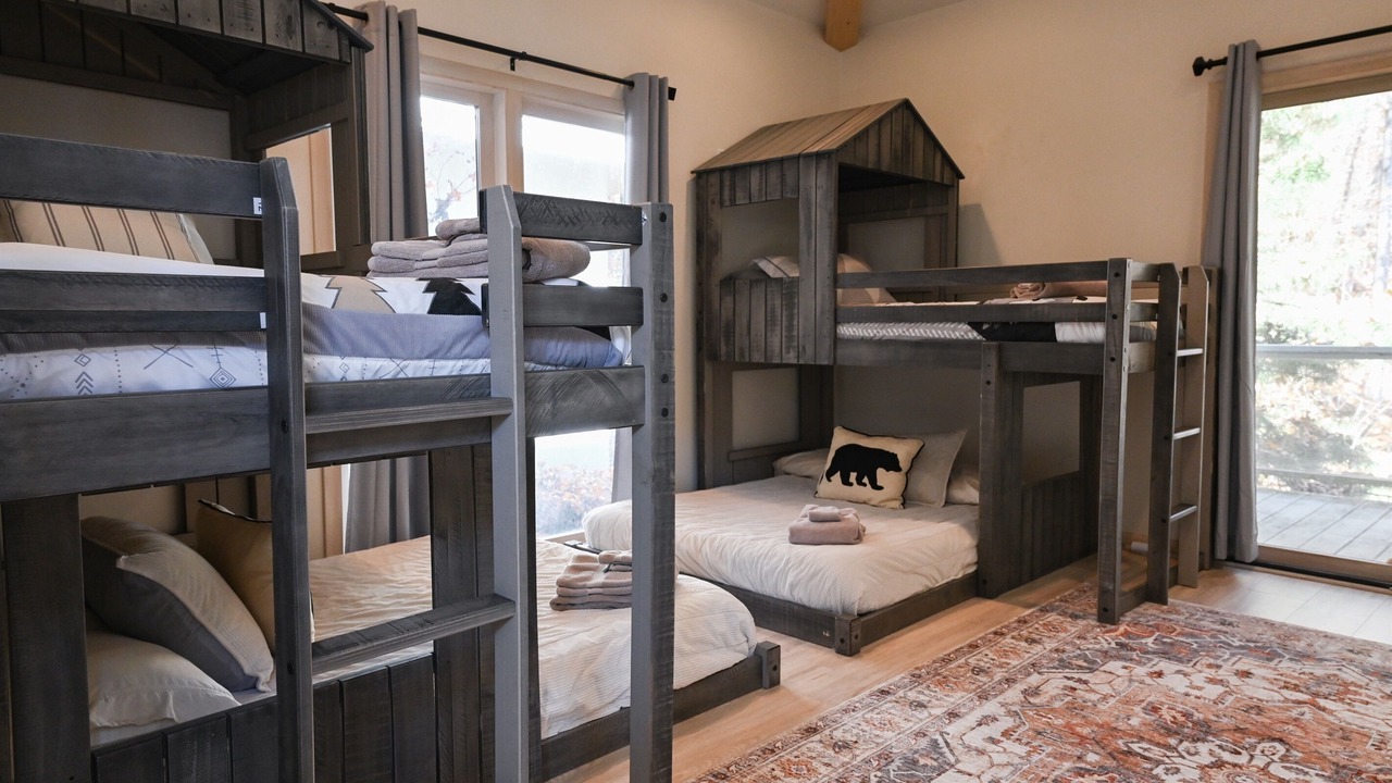 Photo of Bedroom in Swannanoa