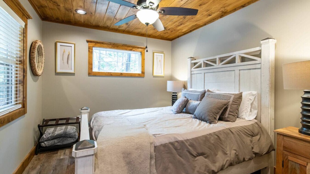 Photo of Bedroom in Rogers