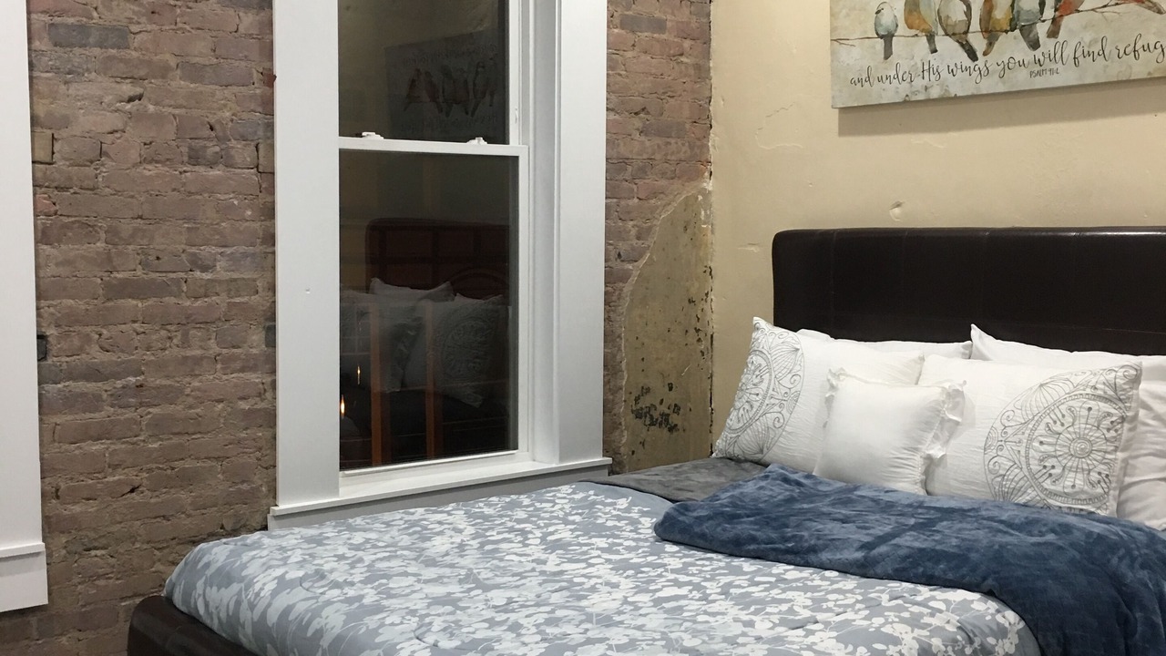 Photo of Bedroom in Maysville