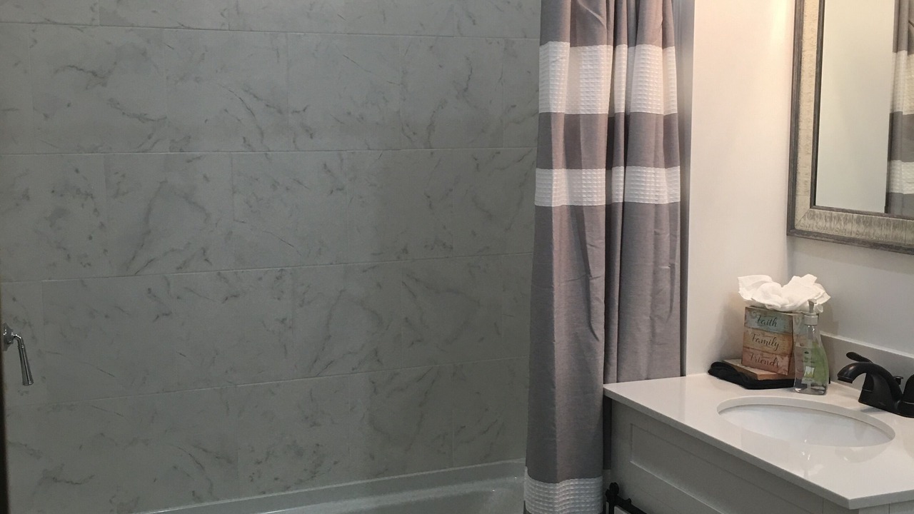 Photo of Bathroom in Maysville