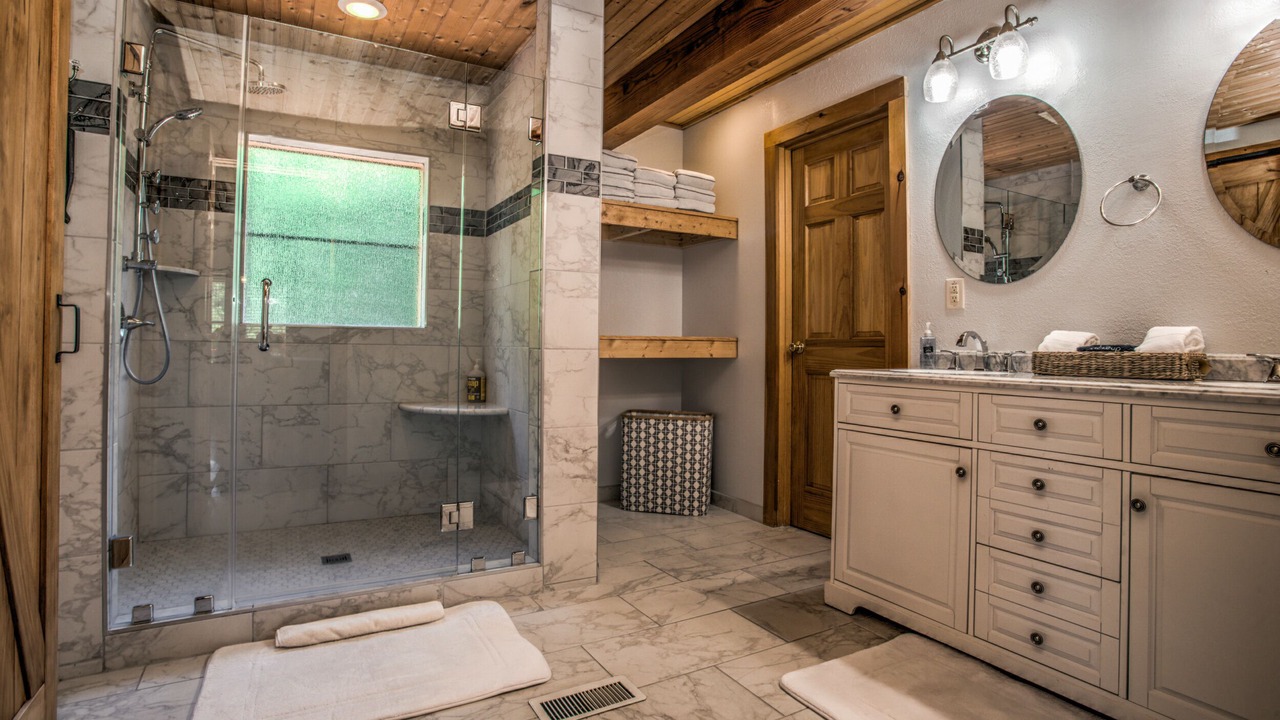 Photo of Bathroom in Black Mountain