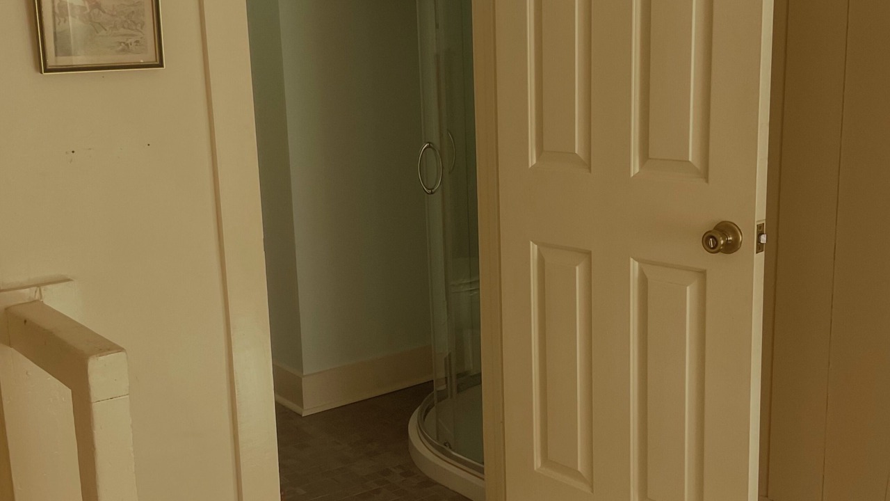 Photo of Bathroom in Midway