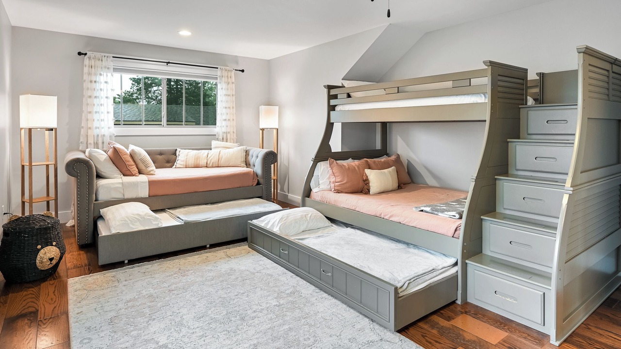 Photo of Bedroom in Black Mountain
